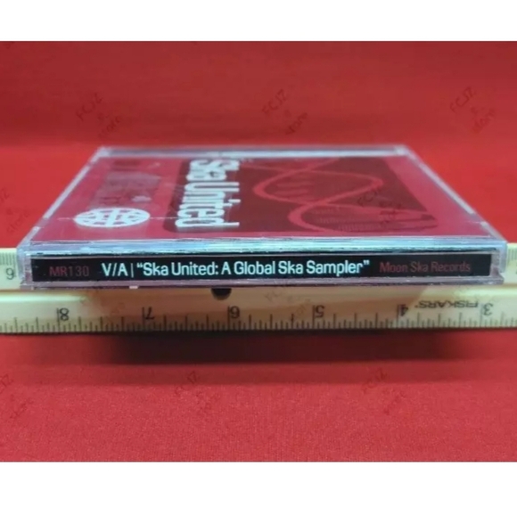 Ska United: A Global Ska Sampler (Audio CD, 1998, Moon Ska Records) Pre-Owned - Picture 7 of 10
